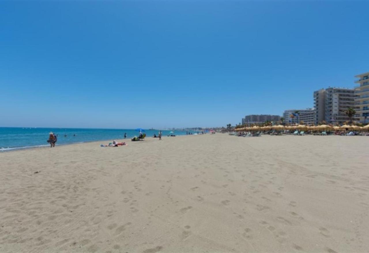 Beach Apartment Montemarcarihuela Torremolinos Esterno foto