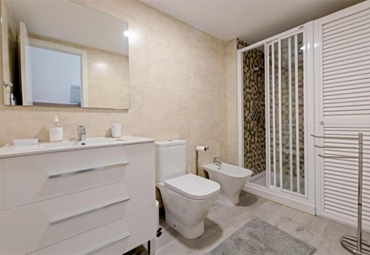 Beach Apartment Montemarcarihuela Torremolinos Esterno foto